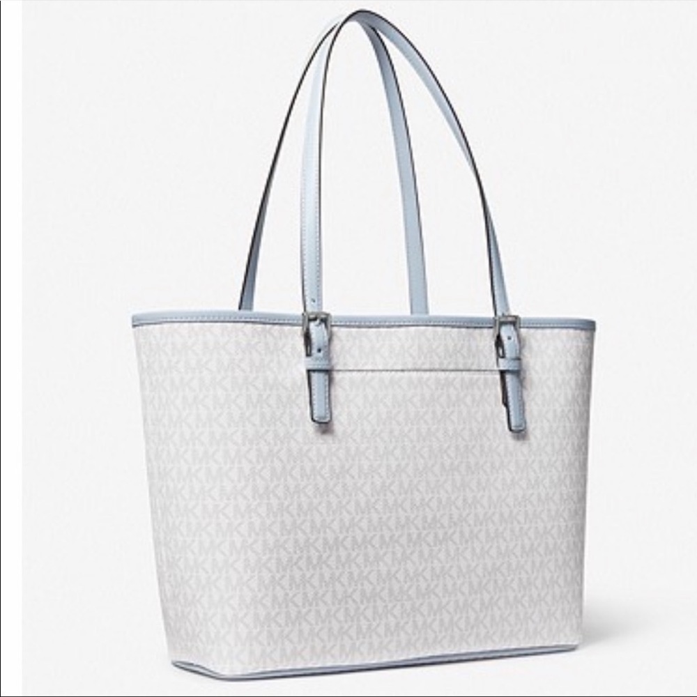 MICHAEL KORS
Jet Set Girls Travel Medium Printed Logo
Tote Bag - Picture 4 of 4